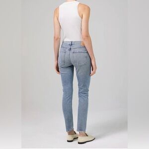 Citizens of Humanity Inga Adorn
Low-Rise Slim Straight Denim Jeans Size 29